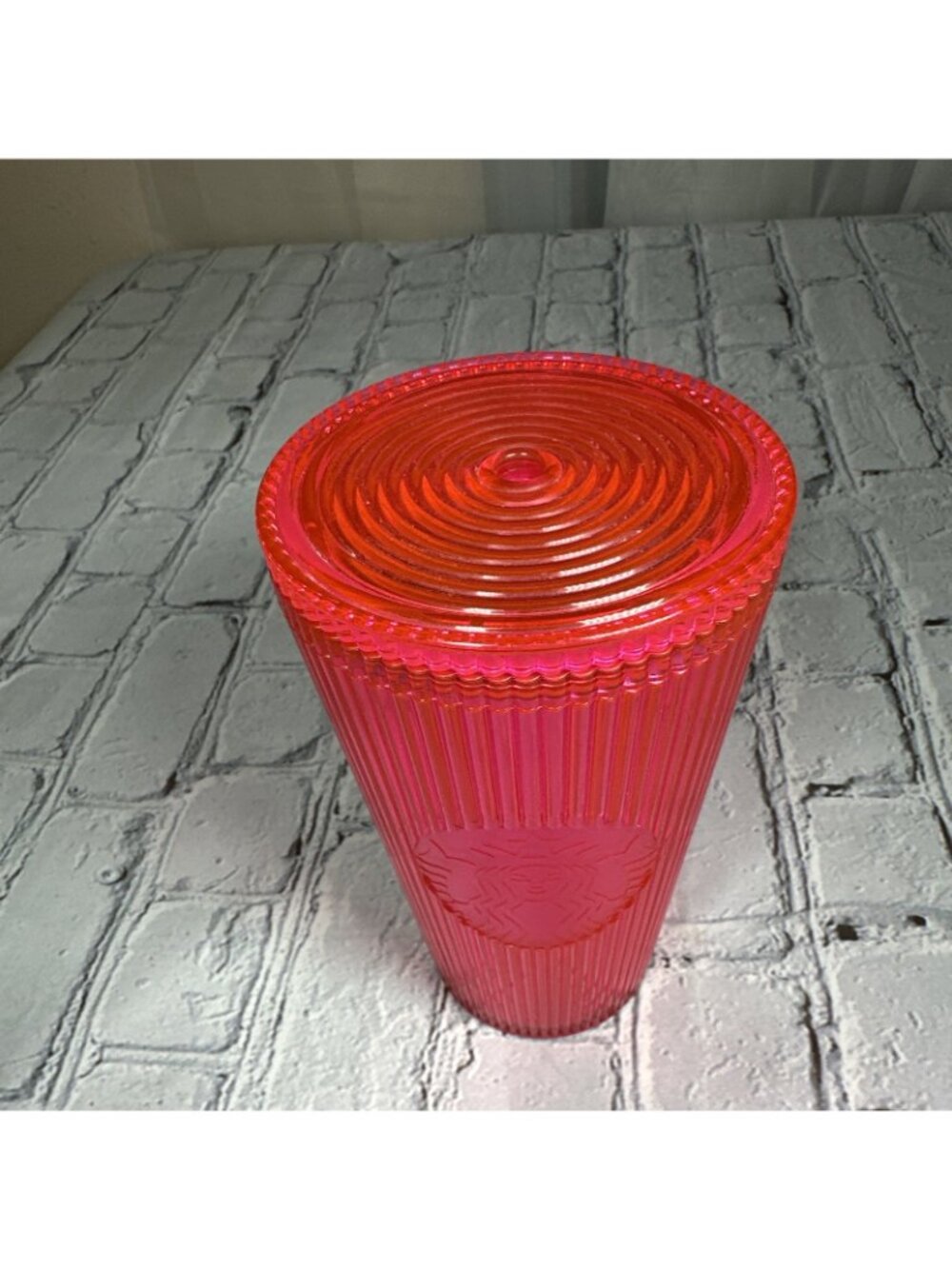 Starbucks Neon Pink Pleated Cold Cup Tumbler 16oz - Picture 2 of 9